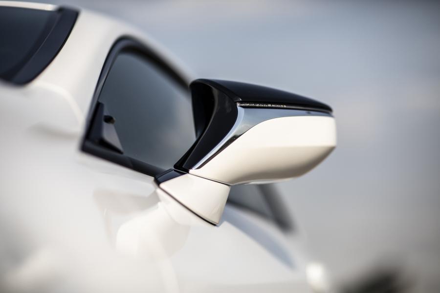 Детали экстерьера Lexus RC350 F-Sport 2019 года  (ZA) (фото 12 из 25)